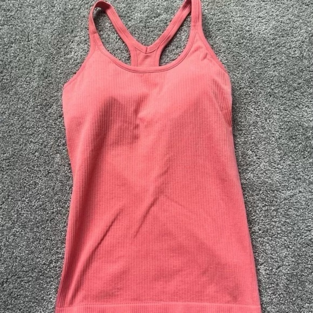 Women's LuluLemon Coral ebb to street Tank Top. Size 6